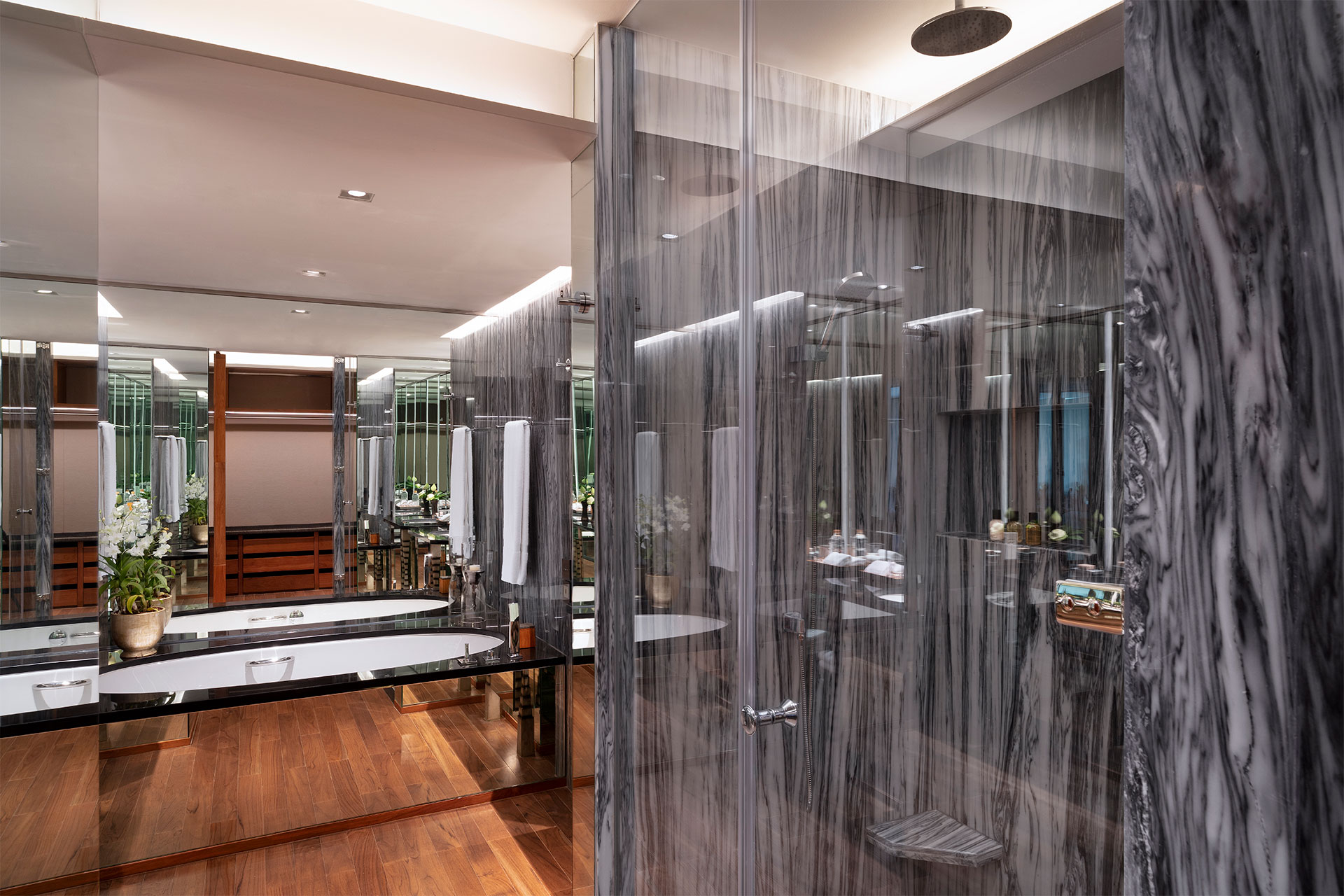 _Club_Balcony_Room_Bathroom_Angle_ _Final_sukhothai hotel bangkok